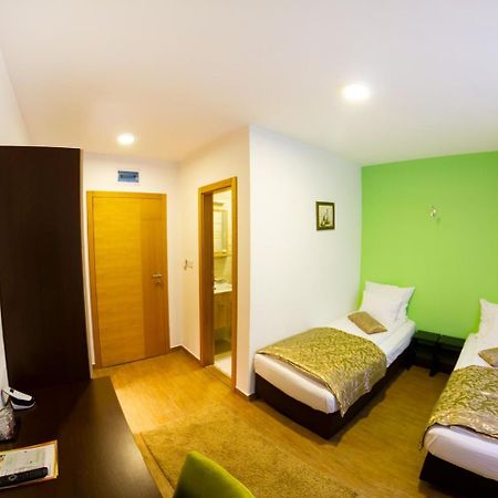 Hotel Dubai Plandiste Екстериор снимка