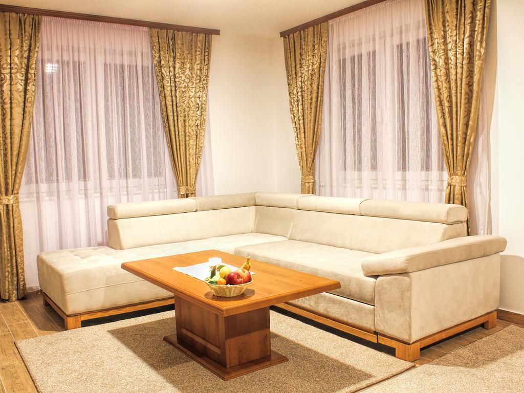 Hotel Dubai Plandiste Екстериор снимка