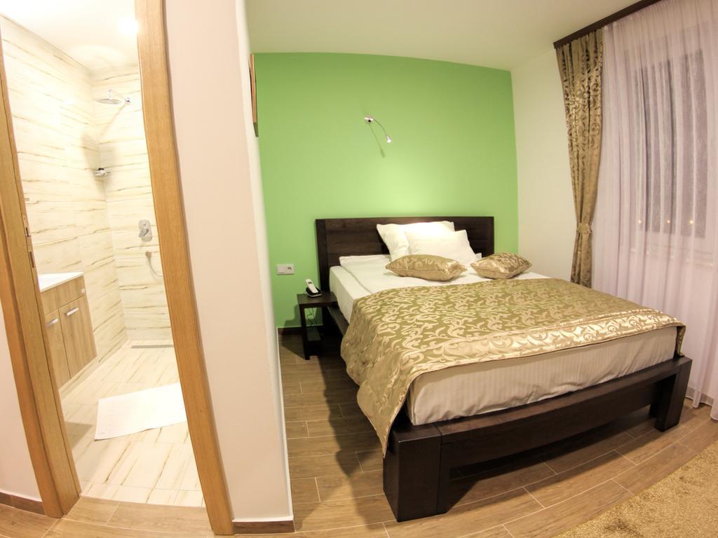 Hotel Dubai Plandiste Екстериор снимка