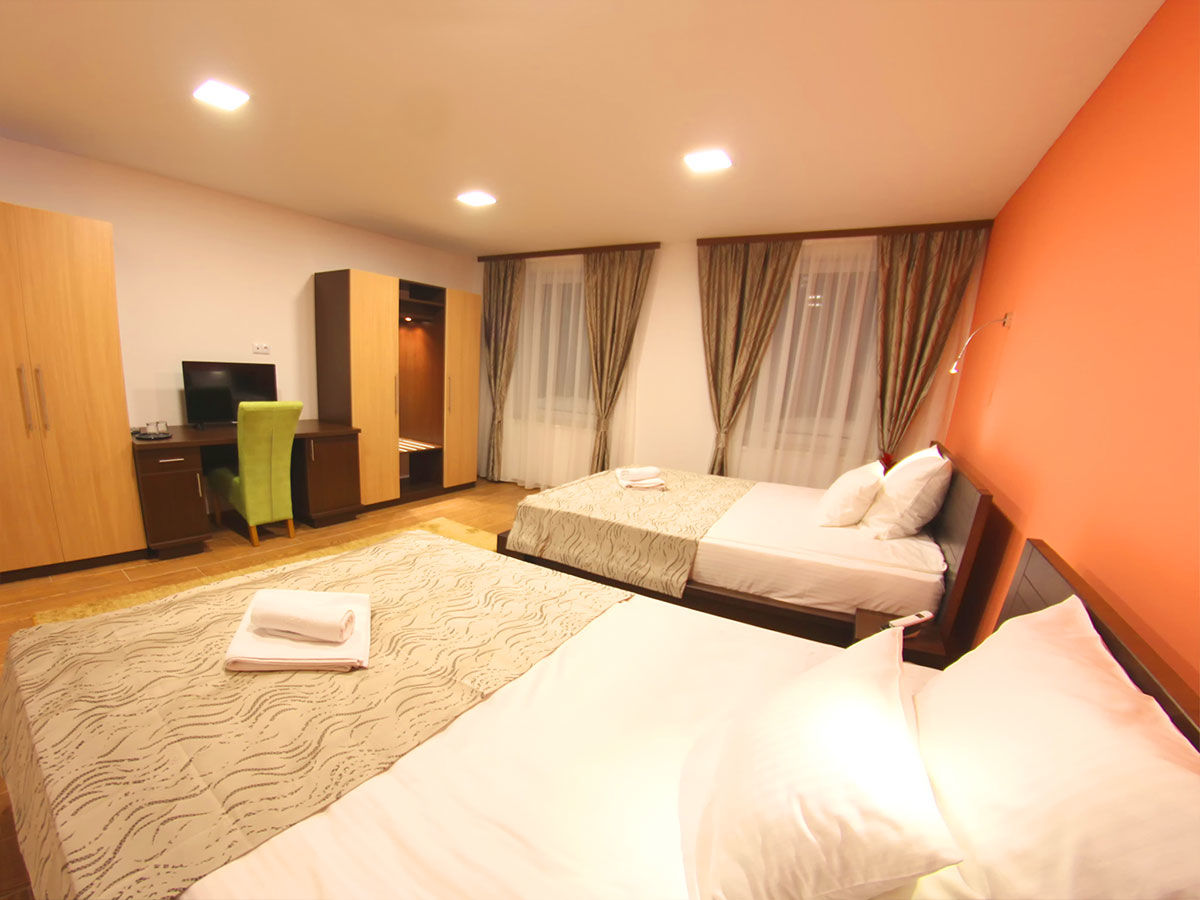 Hotel Dubai Plandiste Екстериор снимка