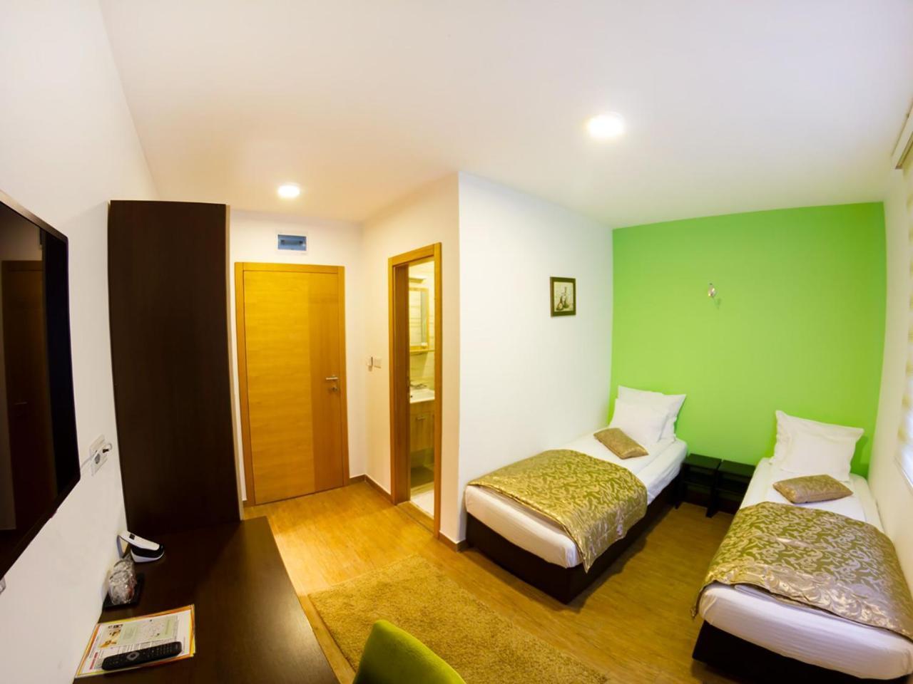 Hotel Dubai Plandiste Екстериор снимка