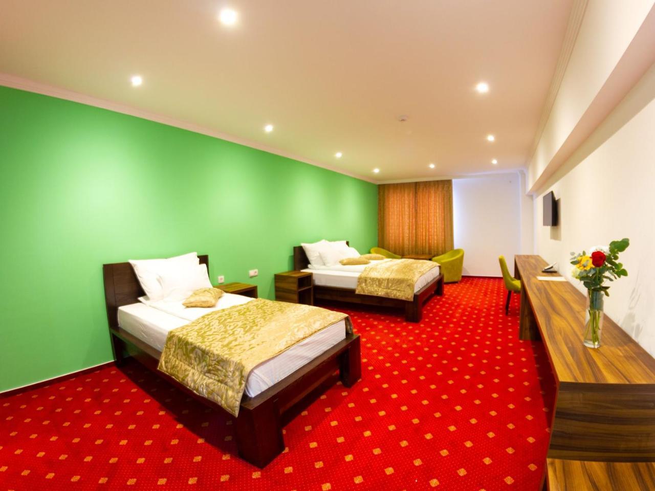 Hotel Dubai Plandiste Екстериор снимка